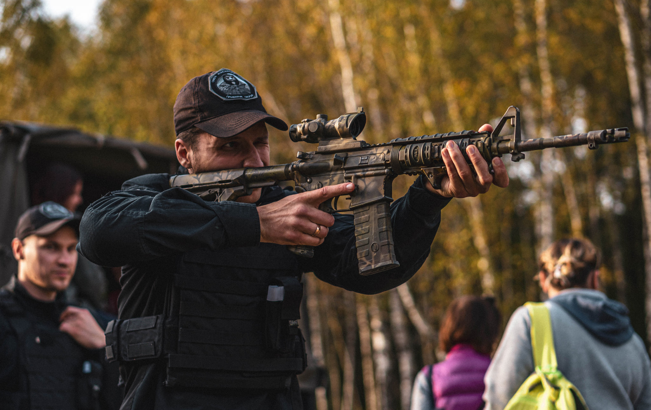 Солдаты "серой зоны". Как работают украинские ЧВК и когда их легализуют